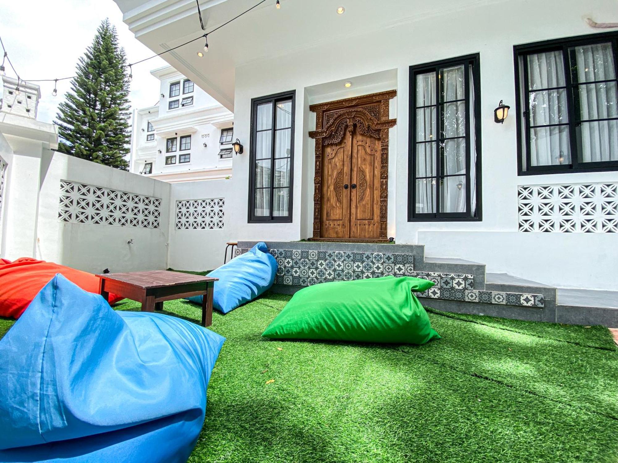 Pavilion The Lodge Bandung Bagian luar foto